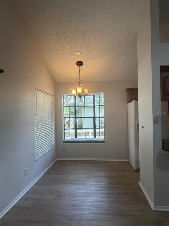 Building Photo - 3781 Lake Shore Dr