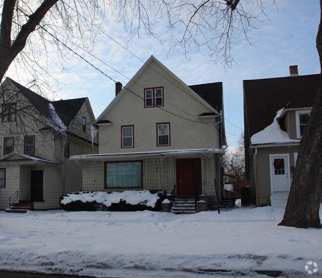 Primary Photo - 507-509 Main St