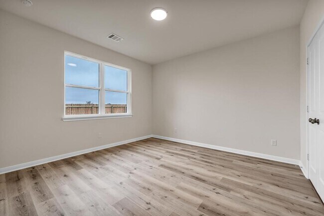 Building Photo - 309 W Martin LutherKing Dr