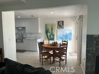 Building Photo - 2287 Levante St