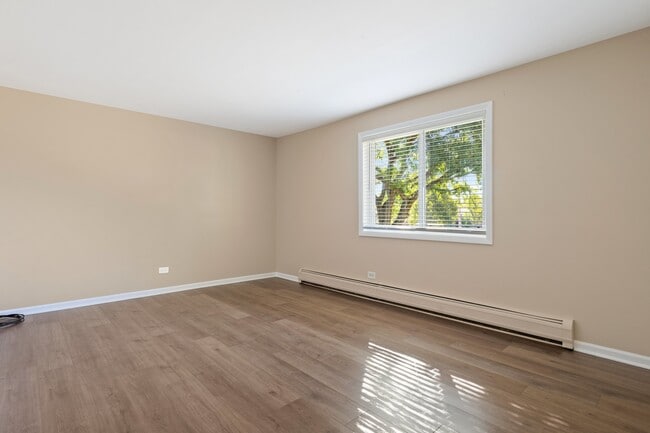 Building Photo - 514 Brookside Dr
