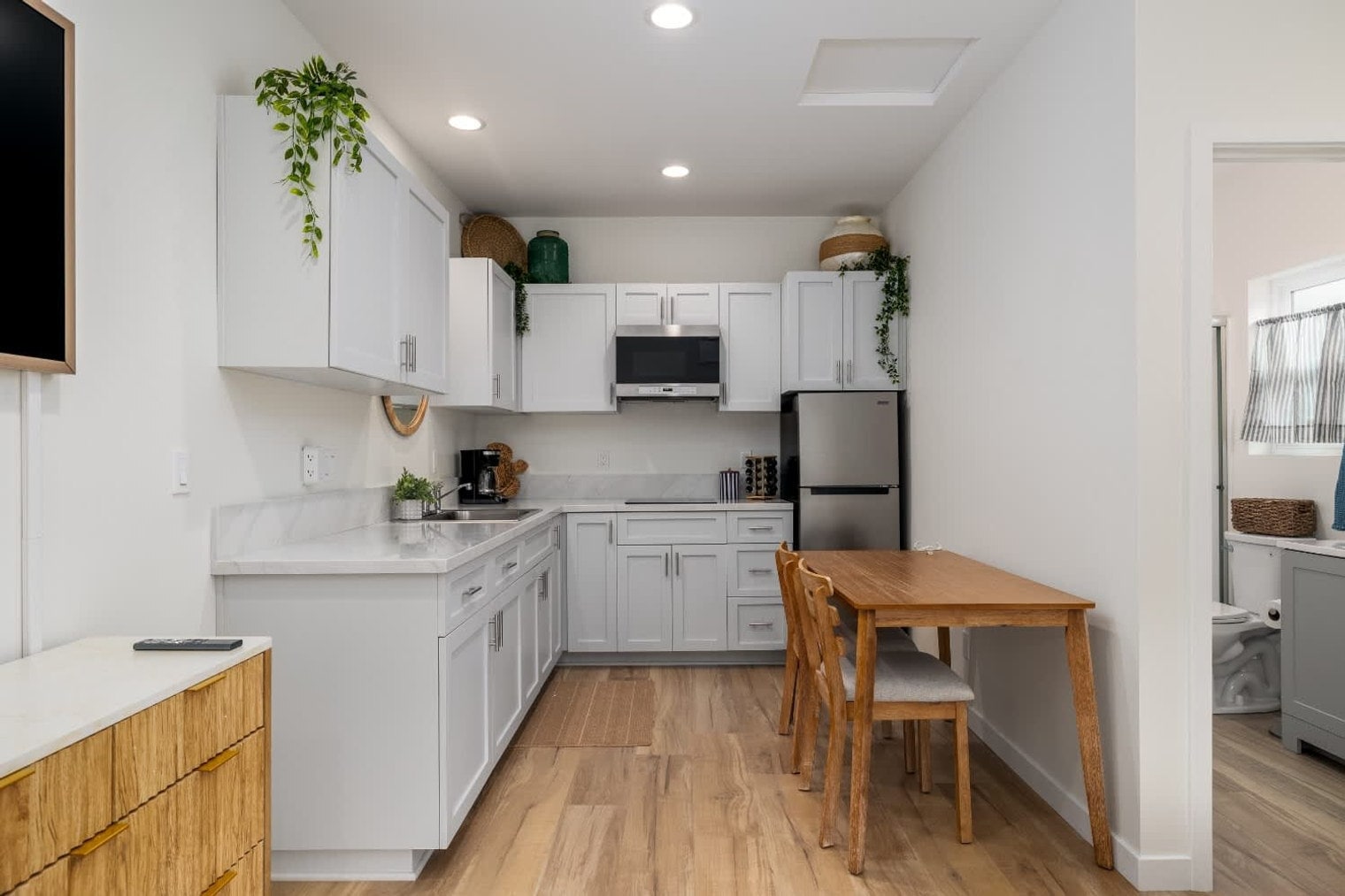 Building Photo - 4646 Robbins St