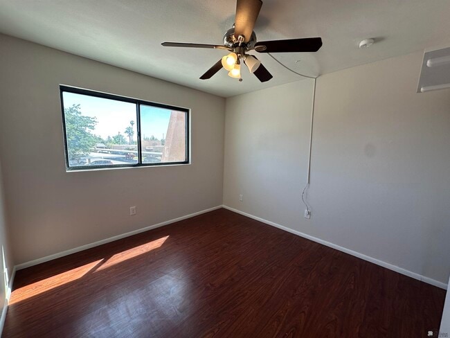 Building Photo - 2490 W Yowell Ct