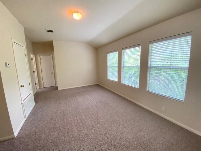 Building Photo - 9402 Magna Carta Loop