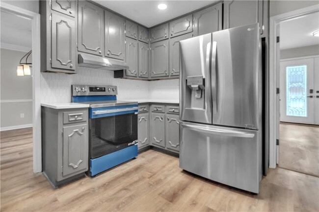 Building Photo - 4497 Glenforest Dr NE