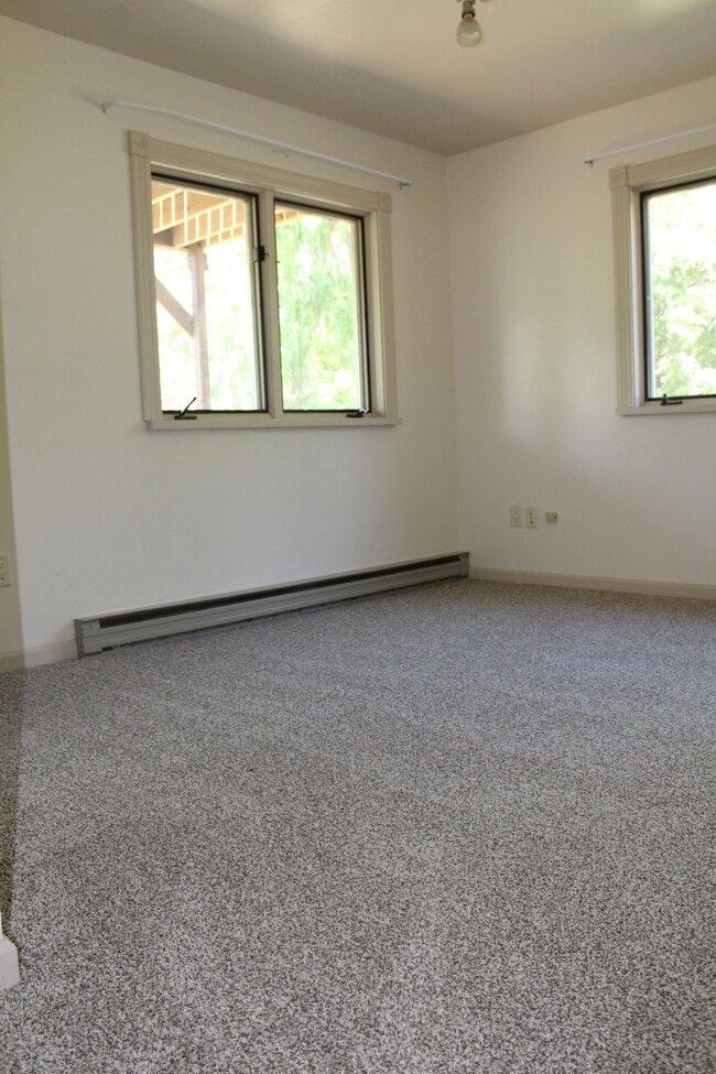Building Photo - 34 Ptarmigan Ln