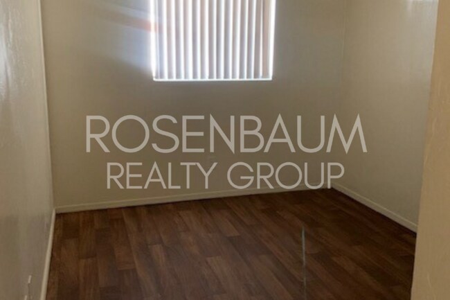 Building Photo - Beautifully designed 1-bed, 1-bath condo t...