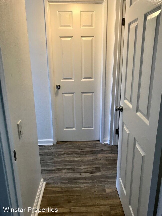 Building Photo - 2 br, 1 bath Apartment - 317 E La Palma Ave