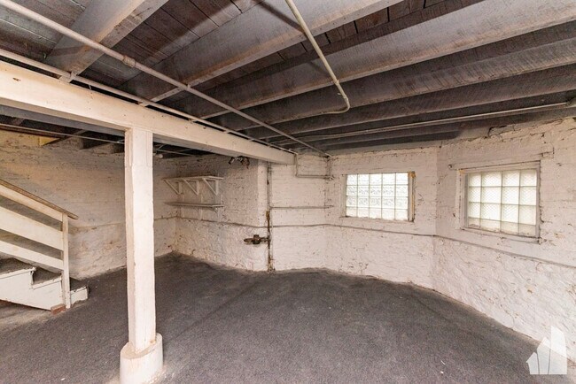 Building Photo - 3615 W Flournoy St