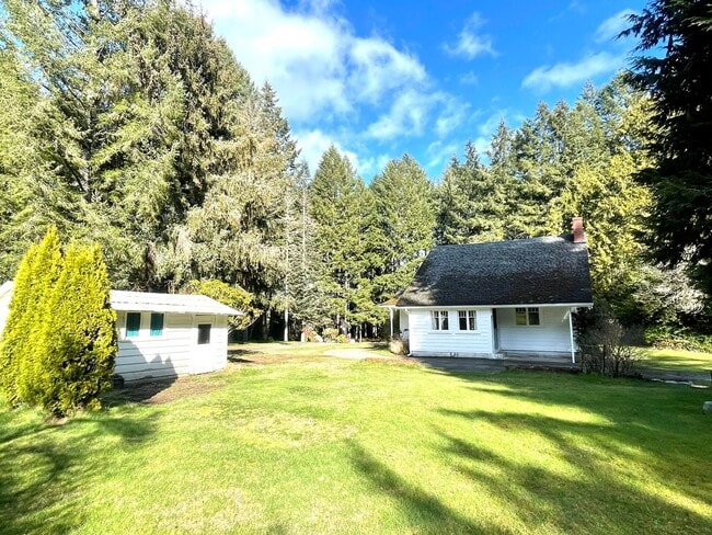 Building Photo - Nestled Away In Gig Harbor: A 3 Bedroom wi...