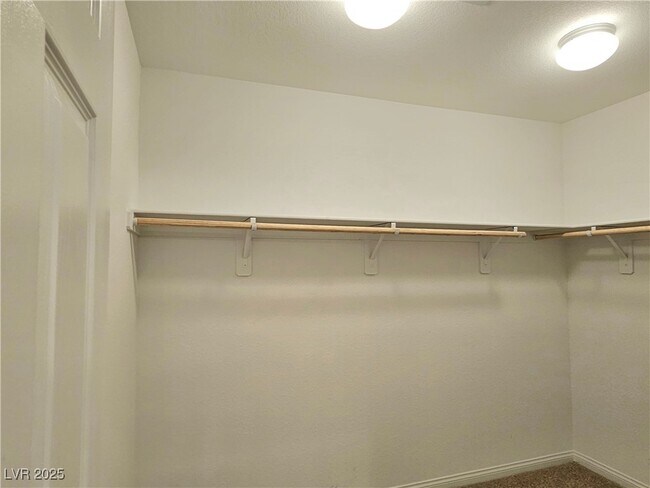 Building Photo - 6551 Dove Pt Pl