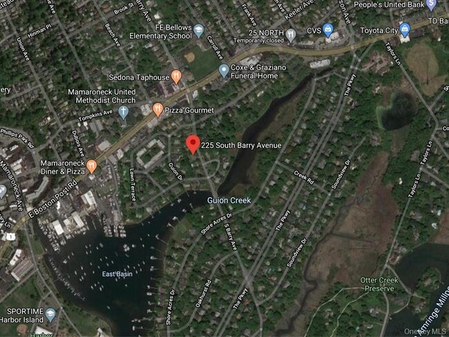 Building Photo - 225 S Barry Ave