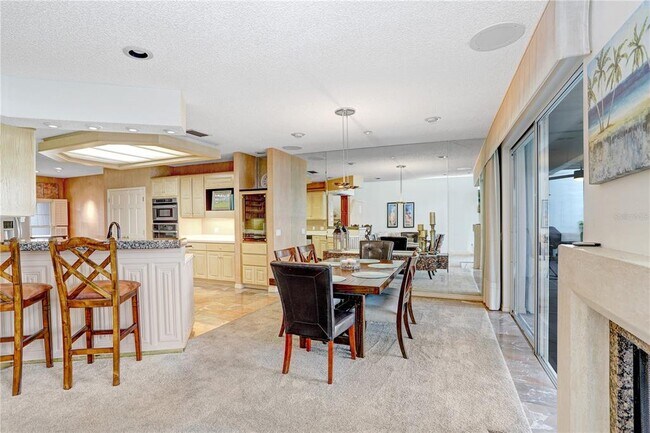 Building Photo - 3145 Lake Ellen Dr