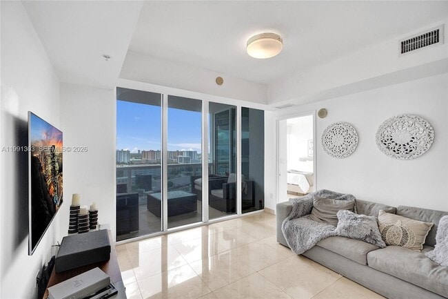 Building Photo - 18201 Collins Ave