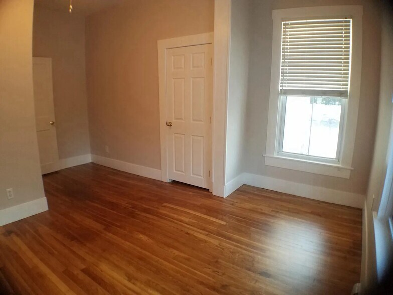 Bedroom 2 - 27 Hayden Rowe St