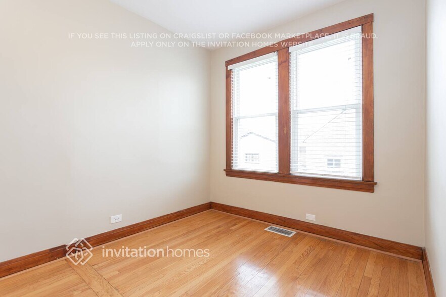 Building Photo - 3820 Wesley Ave