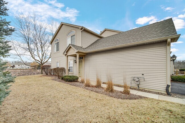 Building Photo - 2325 Summerlin Dr