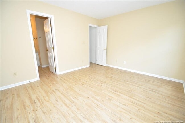 Building Photo - 1004 Oak Lake Ct