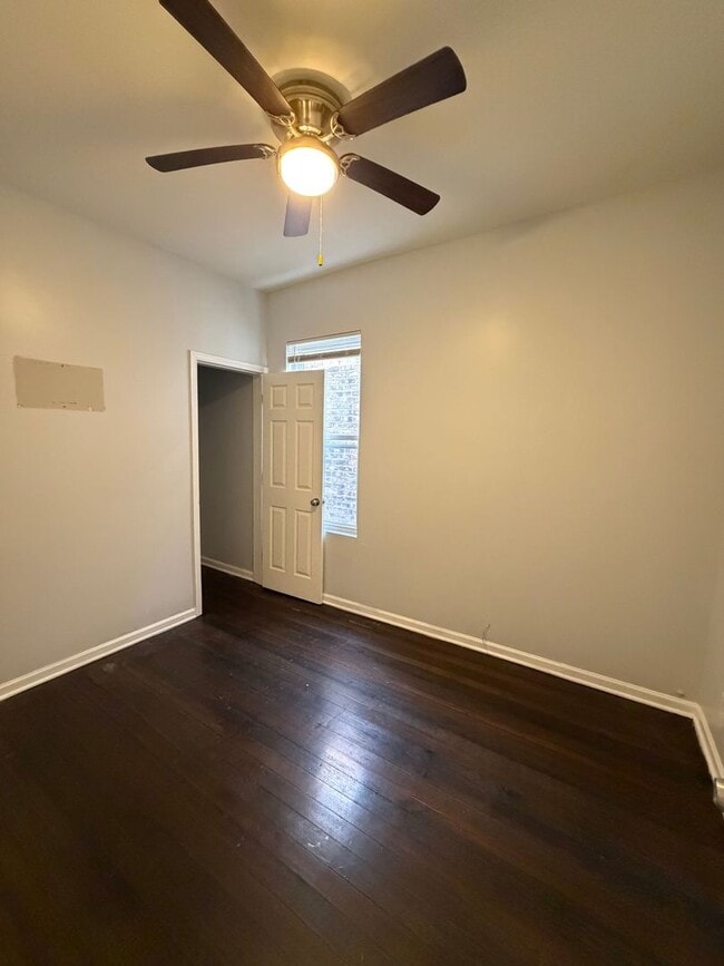 Building Photo - 7224 S St Lawrence Ave