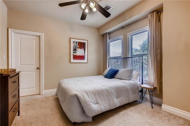 Building Photo - 306 E 34th St