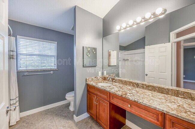 Building Photo - 808 Shine Ave