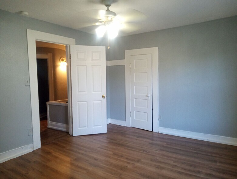 Building Photo - 826 Mason St