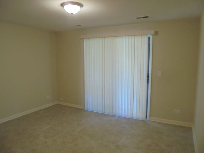 Building Photo - 1114 Stratford Ln