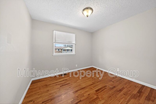 Building Photo - 2224 Millvalley Dr