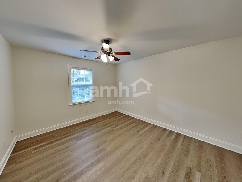 Building Photo - 9126 Dalmeny House Ln