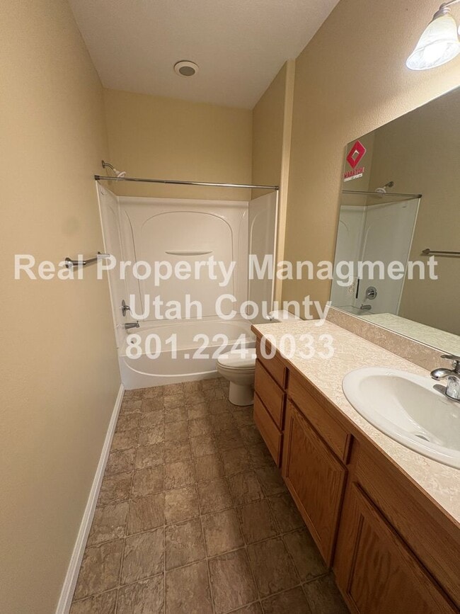 Building Photo - $500 off first months rent! Pemberley HOA Condo, Close to the Clubhouse