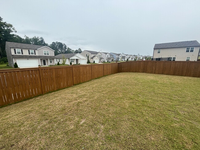 Building Photo - Room in House on Justice Union Ct