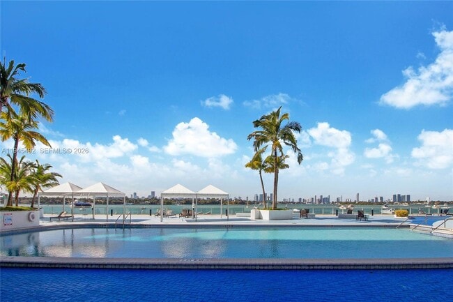 Building Photo - 1000 West Ave