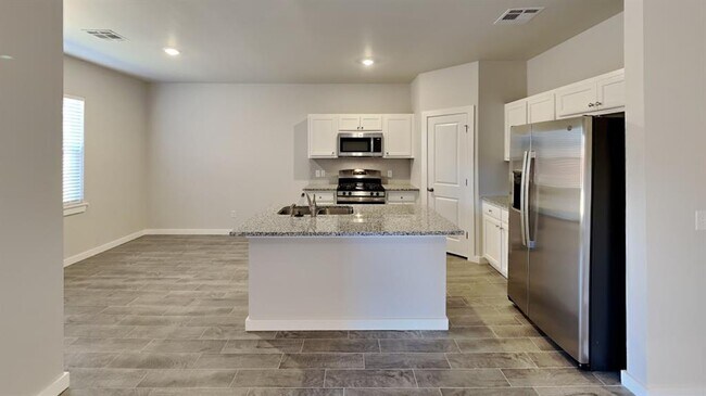 Building Photo - 4508 NE 123rd St