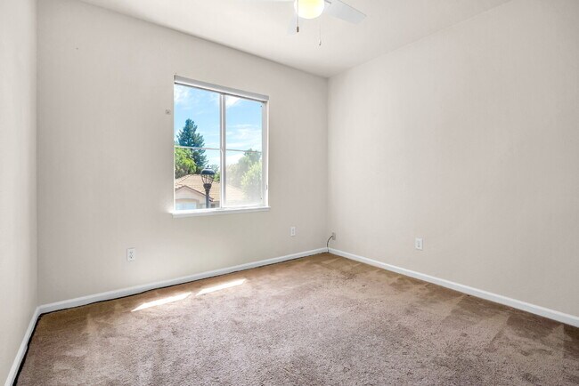 Building Photo - Move-In Ready 4-Bed, 3-Bath Gem in a Covet...