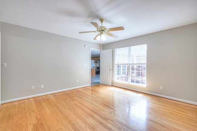 Building Photo - 405 Sandi Ct
