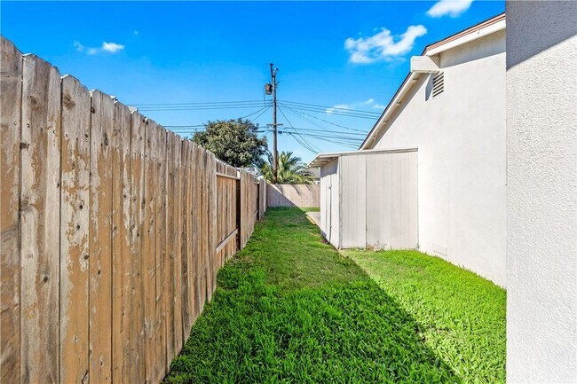 Building Photo - 6431 Brown Cir