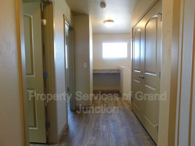 Building Photo - 590 Treviso Ct