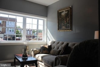 Building Photo - 5923 N Broad St