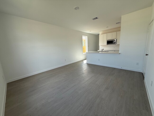 Building Photo - 28611 Bluebonnet Grotto Dr