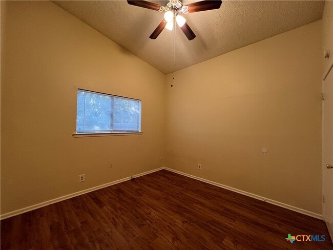 Building Photo - 1524 Shannon Cir