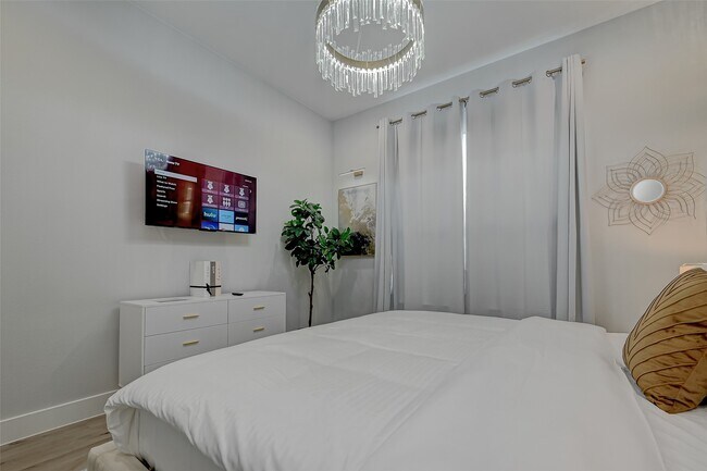 Building Photo - 2105 Sam Wilson St