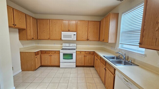 Building Photo - 7918 Barnes Ridge Ln