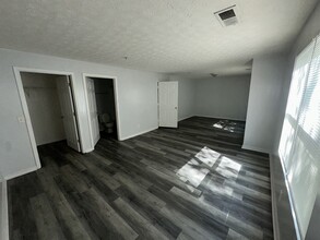 Building Photo - 2303 Waldrop Pl