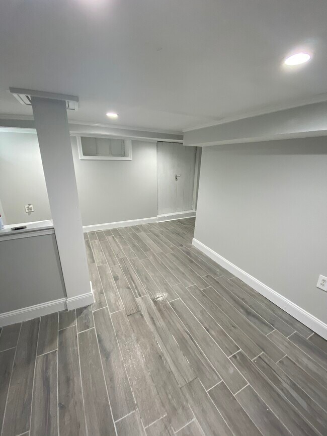 Building Photo - 51 Rodman St