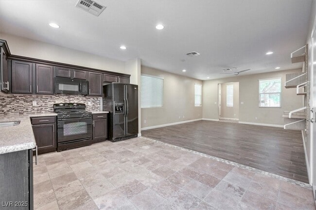 Building Photo - 7558 Crooked Branch St