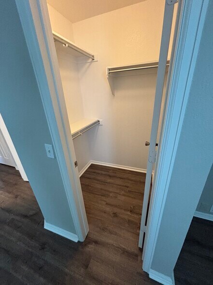 Building Photo - 2756 Thorncreek Ln