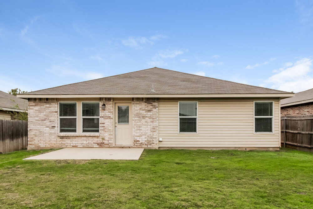 Building Photo - 1844 Thorntree Ln