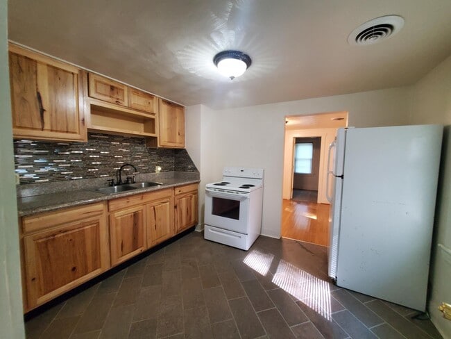 Building Photo - 8342 Plantation Rd