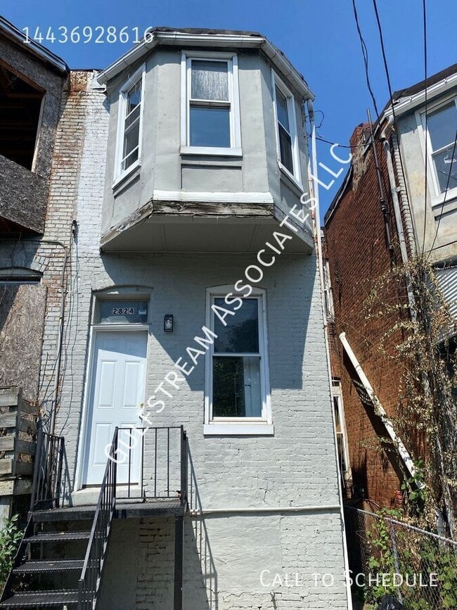 Building Photo - 2824 Parkwood Ave