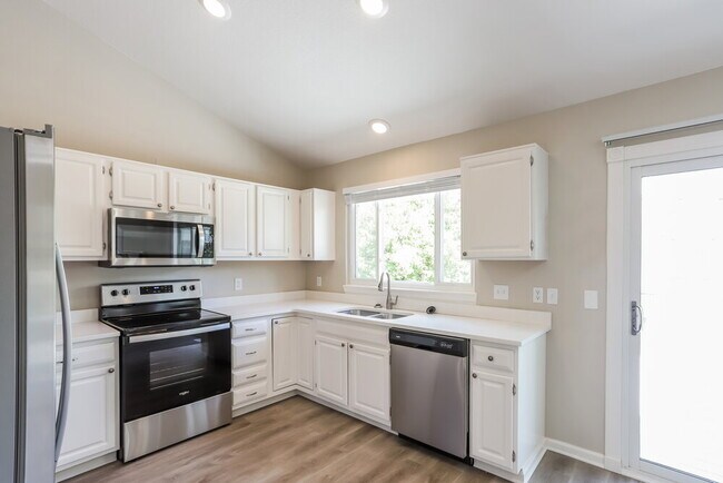 Building Photo - 19273 E Molly Ave